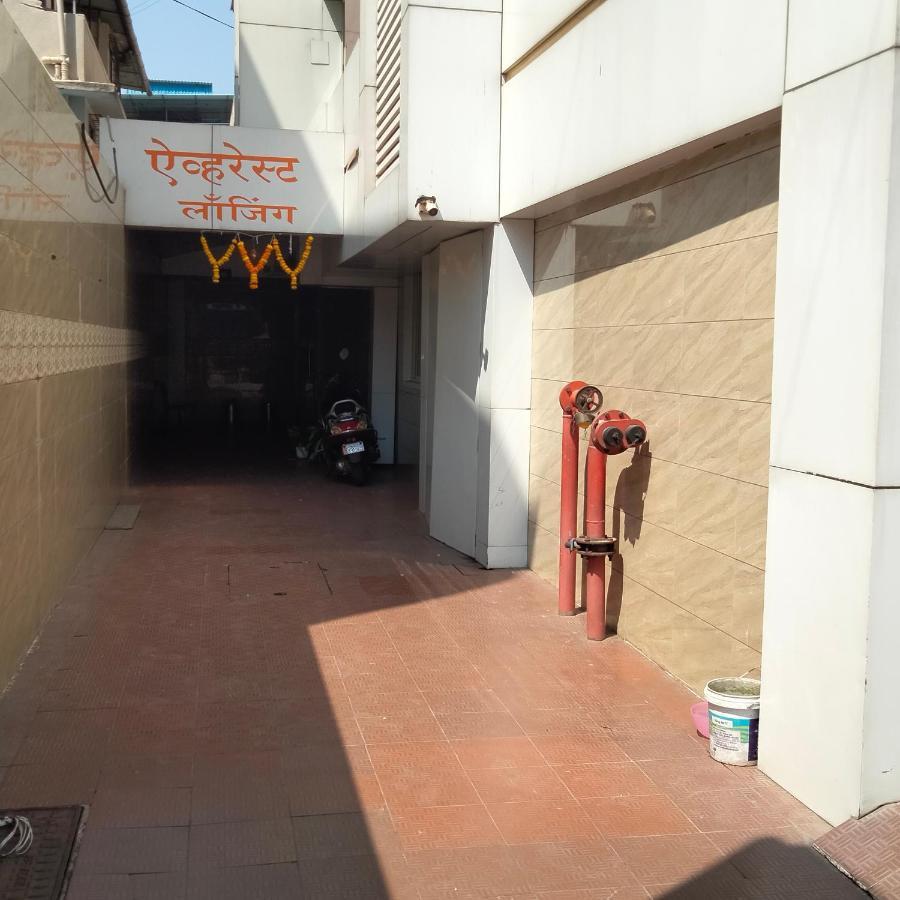 Hotel Everest Lodging Navi Mumbai Kültér fotó
