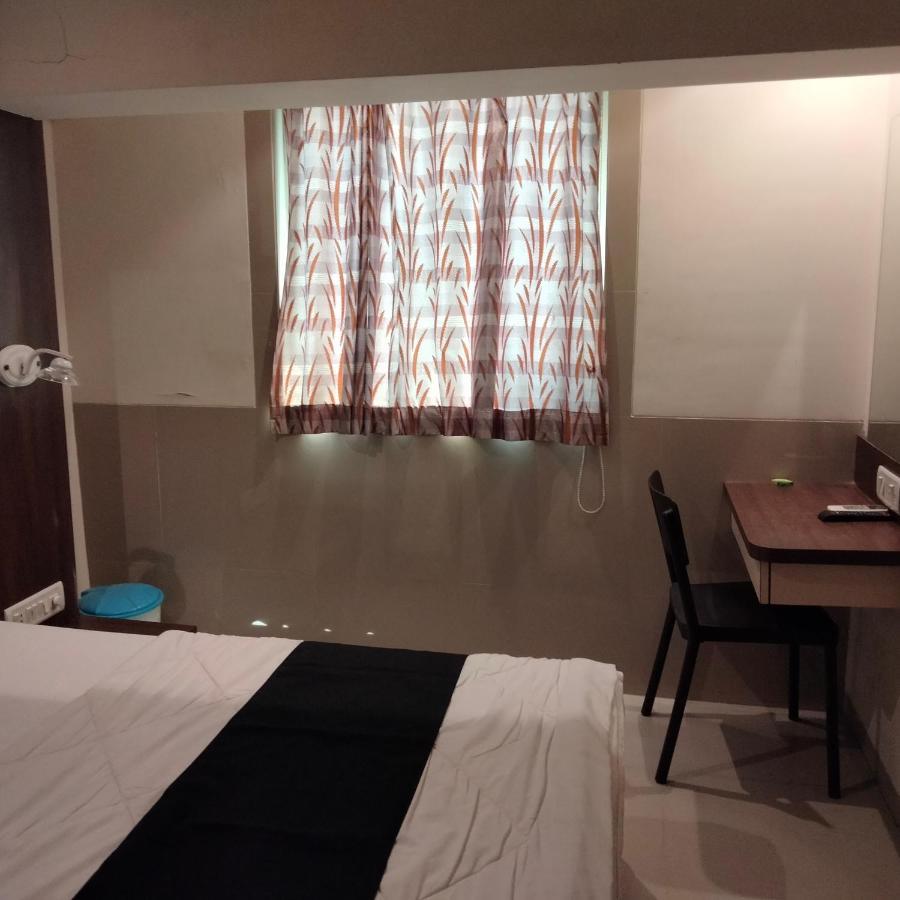 Hotel Everest Lodging Navi Mumbai Kültér fotó