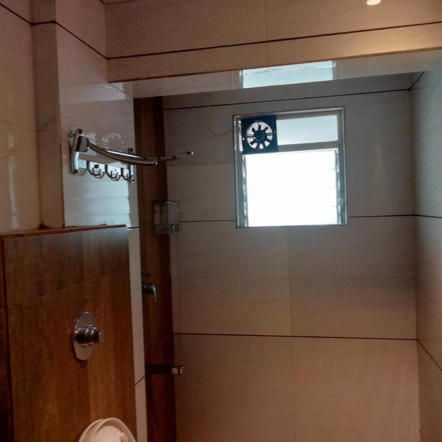 Hotel Everest Lodging Navi Mumbai Kültér fotó