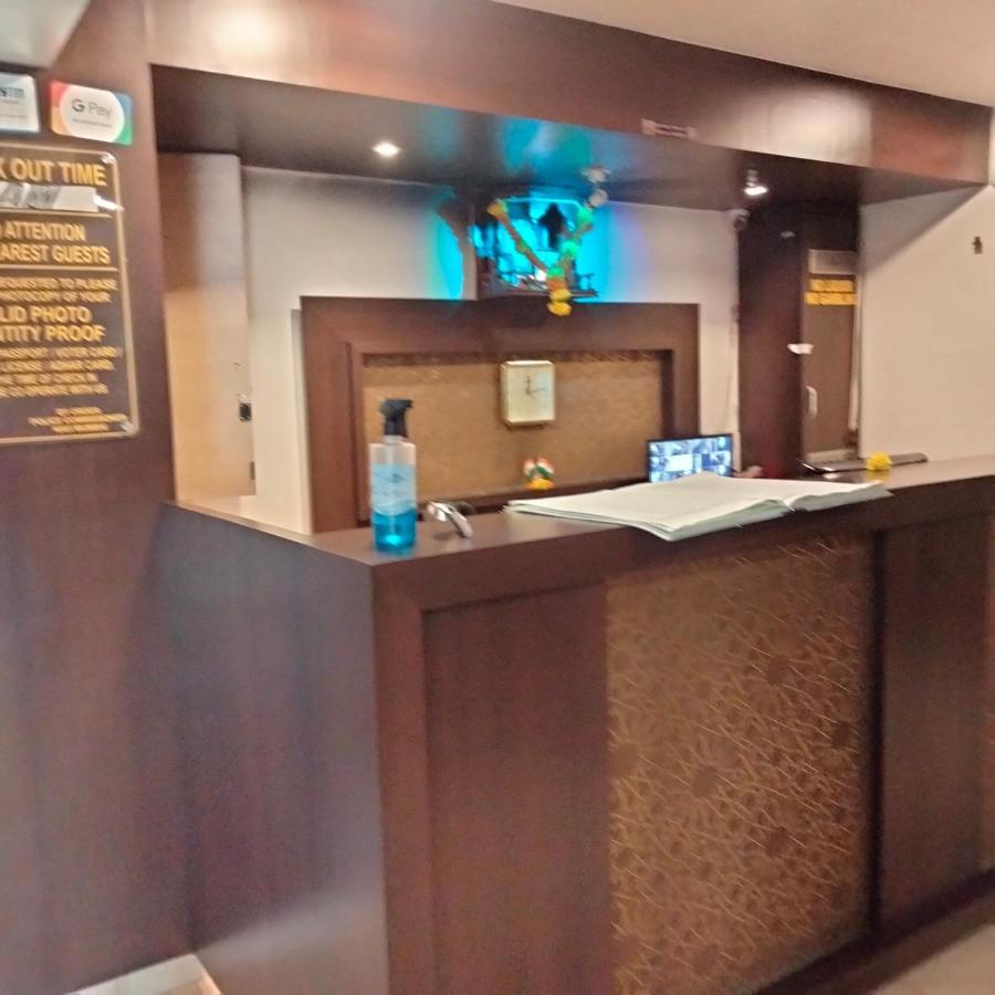 Hotel Everest Lodging Navi Mumbai Kültér fotó