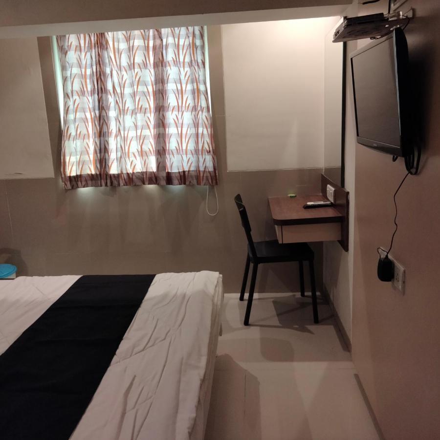 Hotel Everest Lodging Navi Mumbai Kültér fotó