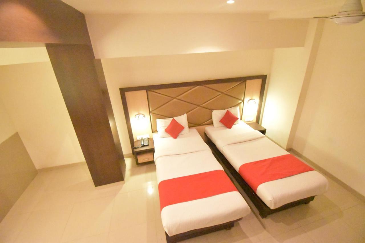 Hotel Everest Lodging Navi Mumbai Kültér fotó
