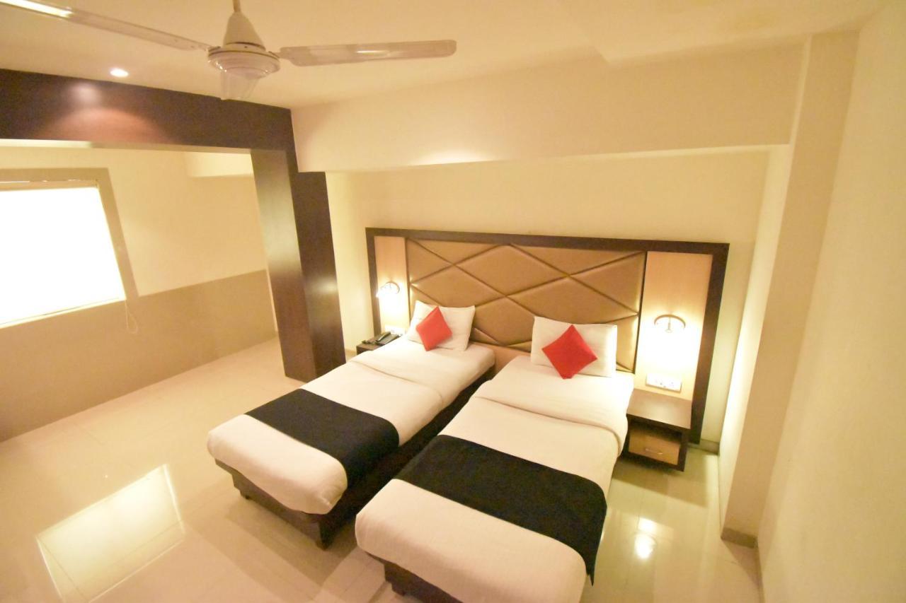Hotel Everest Lodging Navi Mumbai Kültér fotó